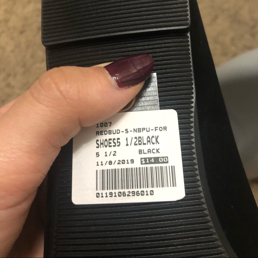 Black pointed toed flats